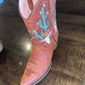 Junk Gypsy by Lane Bramble Rose pink Cactus inlay bootie leather cowboy boots 10
